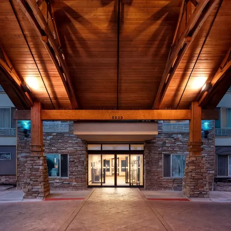 Holiday Inn Express & Suites DENVER AIRPORT by IHG Отели рядом с достопримечательностью «Тауэр-роуд»