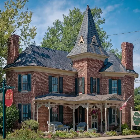 Parsonage Inn Bed and Breakfast