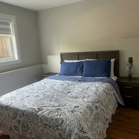 Spacious 2 bed 1 bath suit in West Abbotsford