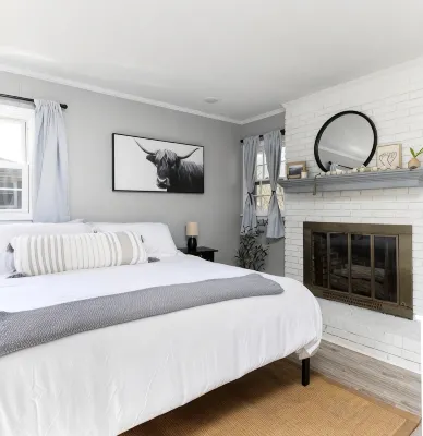 Creekside Getaway - Close to DT & Lake - Boutique