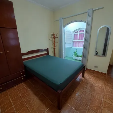 Spacious house with accessibility. A few meters from the beach.