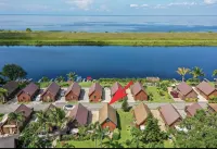 Vibrant Sunsets and Lush Landscaping on Lake Okeechobee