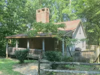 The Craft House - Cutest little Cabin you ever did see!!!
