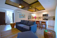 Modern Pura Vida Luxury - One finest homes, private pool. Upscale gated safe