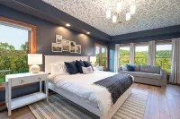 Golden Meadows Escape: A Luxurious Country Retreat - 4성급