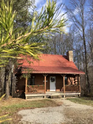 Fallen Leaf Cabin-Secluded and peaceful cabin in the Hocking Hills - Hytter