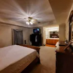 Awesome location, great parking, with a park in our backyard - WiFi