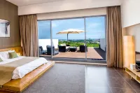 Lucid M - con vista montagne