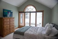 Lake Front House with Pool and Hot Tub and Game Room - Wi-Fi