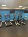 Downtown 2 bedroom Oasis with free parking - 4-Star
