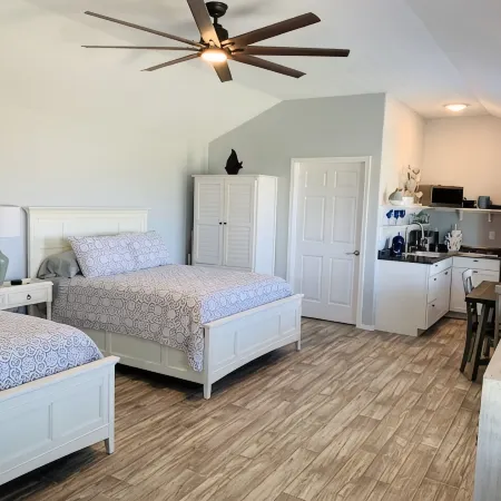 PRIVATE PIER, "TROPHY TROUT" COTTAGE ON COPANO BAY