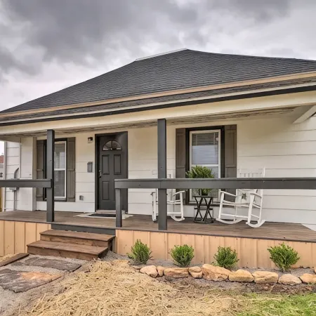 Historic West Plains Home: Walk to MSU + Dtwn