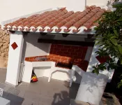 Modern Villa in Prime Location with Fantastic Views and Sunsets - نادي رياضي