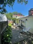 Charming 4-bedroom, 2-bath cottage, dog friendly, AC, WiFi, 1 block to beach - 3-Star
