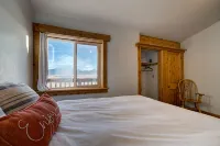 Sunset Grove: A Yellowstone Retreat - Wifi