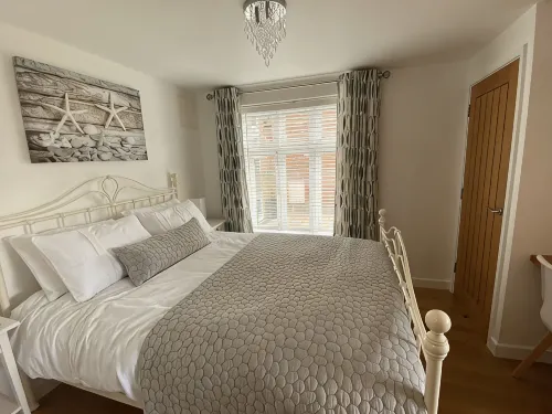 Perfect for beach & nature reserve walks all year round - Homestays