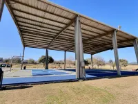 Remodeled home with firepit! 1 mile to Randolph AFB & 3 parks! - WiFi