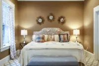 Charming Riverside/Avondale Award Winning Historical Home! Family/pet friendly! - Jacuzzi
