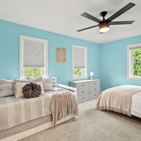 Family Fun! 17,000 Game Arcade, Sleeps 12, Walk to the Lake