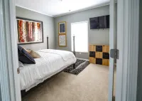 Fully Renovated, Luxurious unit awaits you! - 2-Star