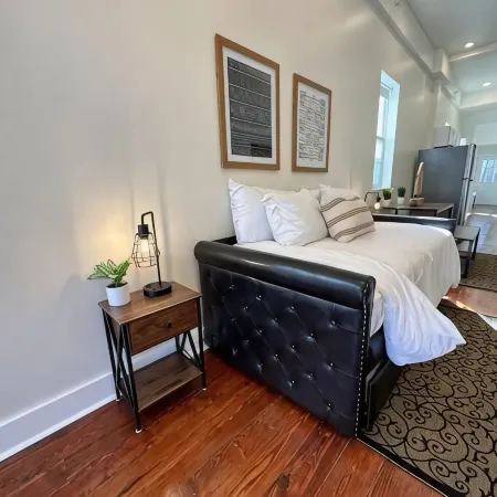 Natural Beautiful Home -15 Mins to French Quarter! Отели рядом с достопримечательностью «Зоопарк «Одюбон»»