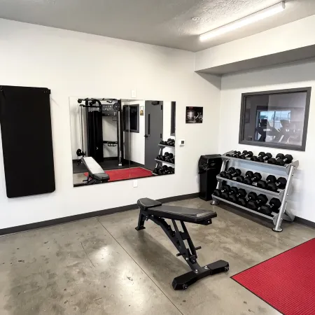 Comfortable 1 Bedroom, Gym, Social Room, Balcony