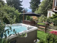 Garden Oasis in the City - 4-Sterne