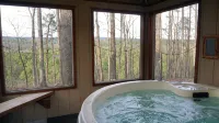 溫泉木屋，適合情侶度假，配有按摩浴缸和熱水浴缸，觀山景！ - 3 星級