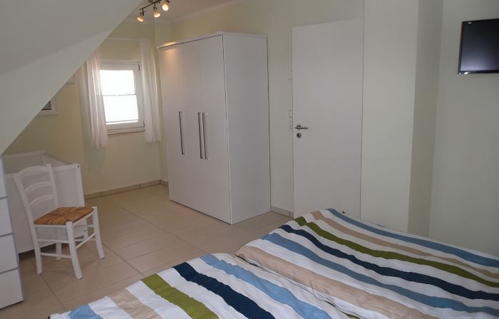 Reetkoje - thatched house with fireplace, sauna, WiFi - between Bodden and Baltic Sea