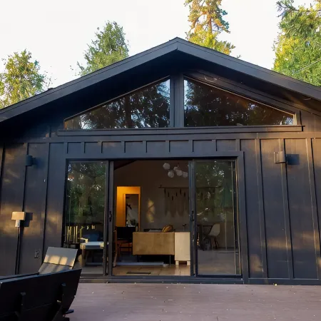 Mountain mod cabin w/ EV charging - Fernwood