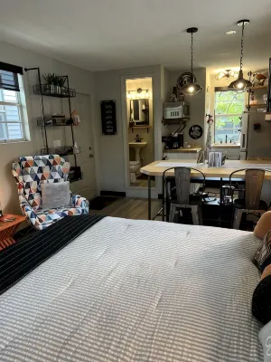 The Harley Hideaway, a tiny house on the Water - Wifi