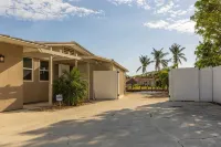 Heated Pool and Spa-3B/2B Waterfront on Canal close to the Beach - مسبح خاص