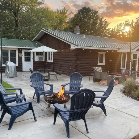 Relax and Reconnect in Private Cabin in the Wisconsin Forest. Pet Friendly.