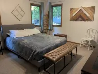 Idlewild Hideaway by the Bay (with Large Deck) - WiFi
