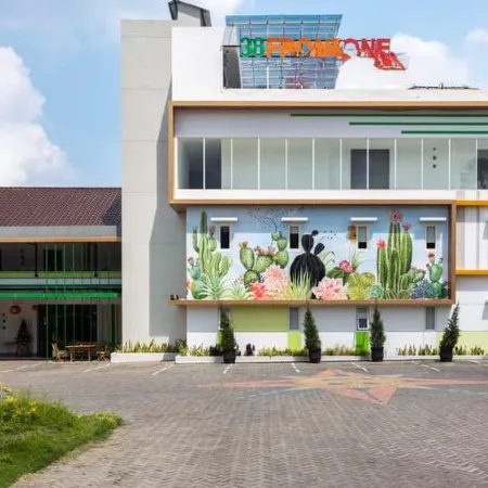 Three Eight Front One Boutique Batu Malang