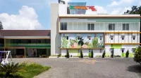 Three Eight Front One Boutique Batu Malang - 2-Star