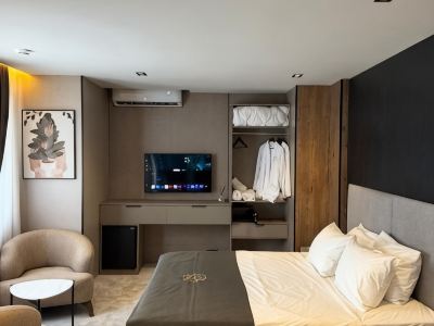 Fron Hotel