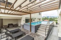 Galena by J&J |1BR near Oakridge, w/ Wi-Fi & Pool - parking
