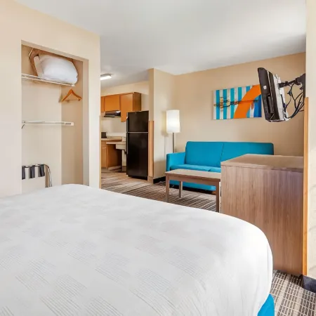 MainStay Suites Dubuque at Hwy 20