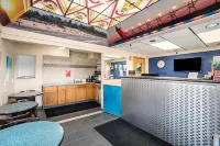 Great Lakes Inn & Suites Hotel di South Haven Charter Township