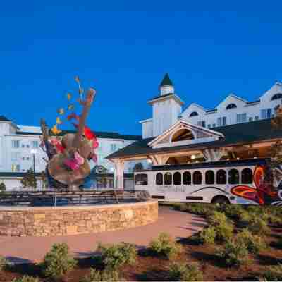 Dollywood's DreamMore Resort and Spa Hotel Exterior