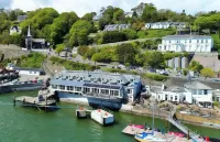 WatersEdge Hotel Hotels in Cobh