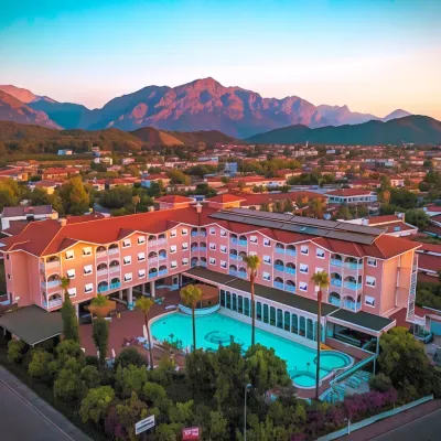 باشاس برينسيس باي ويردي هوتلز أدالت ٔنلي (+16) Hotels near شاطئ تيكيروفا ببلك (Tekirova Public Beach)