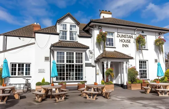 鄧斯坦大樓酒店