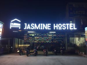 Jasmine Hostel and Motorbike Tours