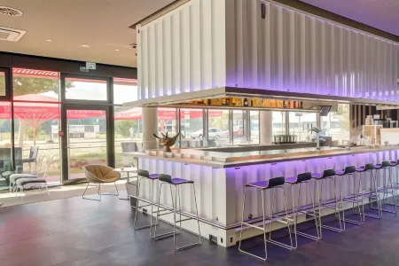 Hey Lou Hotel Monheim am Rhein Отели рядом с достопримечательностью «St. Maria Rosenkranzkonigin»