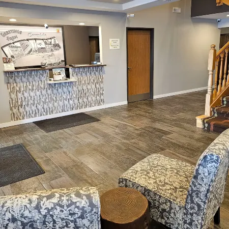 Super 8 by Wyndham Cloverdale IN