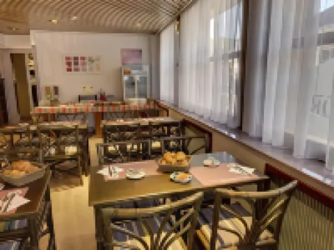 호텔 더 오리지널스 드 로름 에브루 (구 인터-호텔)