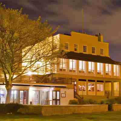 The Royal Hotel Tlk Hotel Exterior