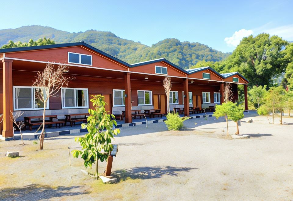 Yingjia Hot Spring Homestay